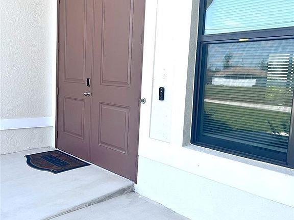 3rd image of 2742 NW 10th St