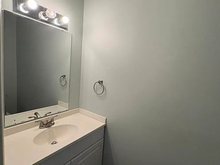 105 Chevis Dr #105 — Photo 8