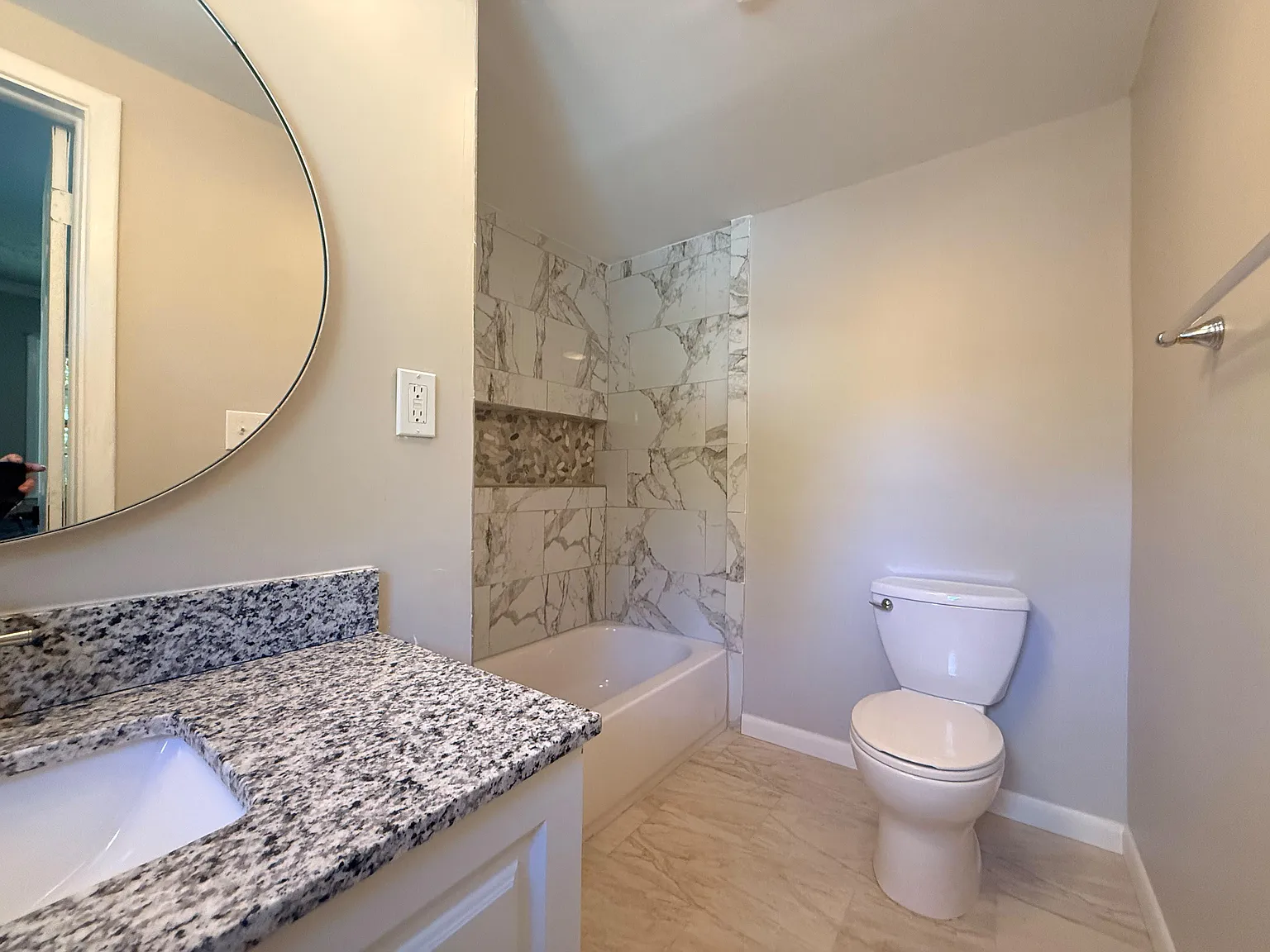 4 bed, 5.0 bath, 1710 sqft, $1,018 — Photo 1