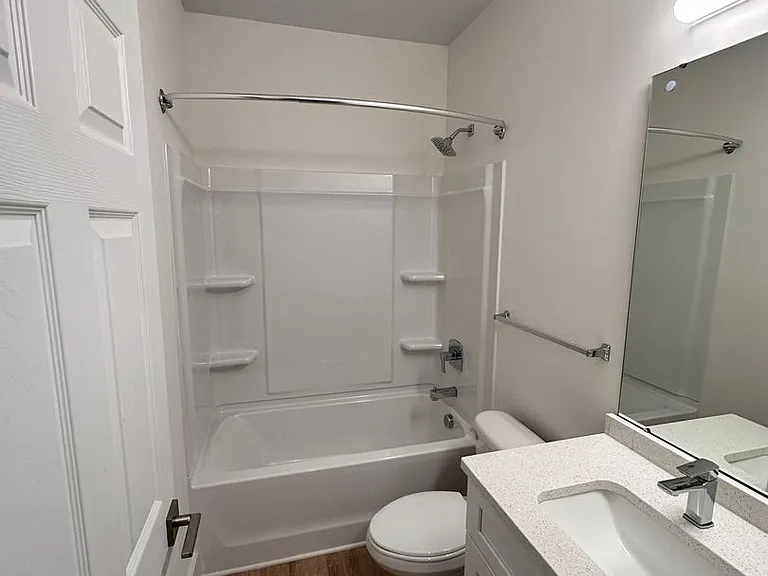 3515-104 Markland Dr — Photo 10