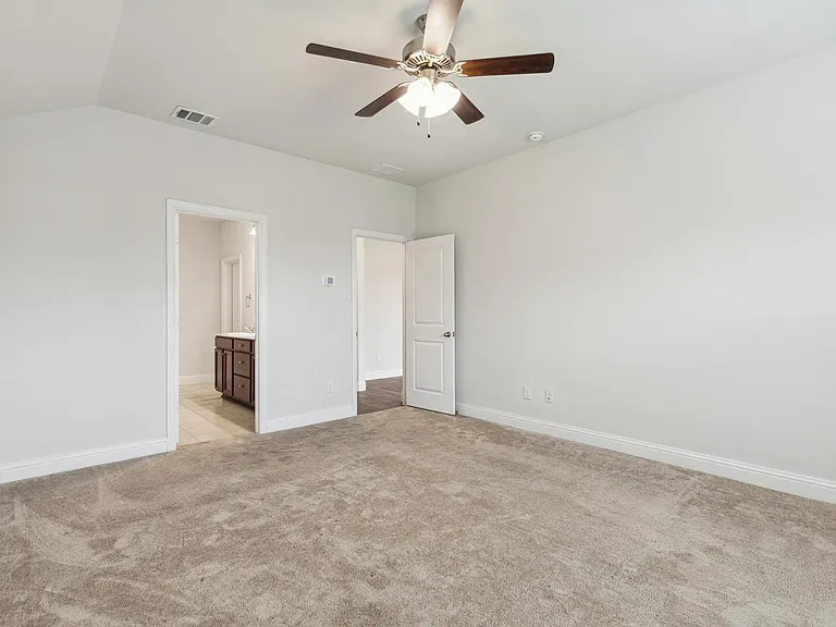 223 Headwater Dr — Photo 15