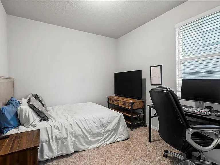 129 Jubilee Dr — Photo 18