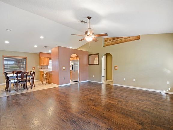 2nd image of 4851 Sparrow Dr