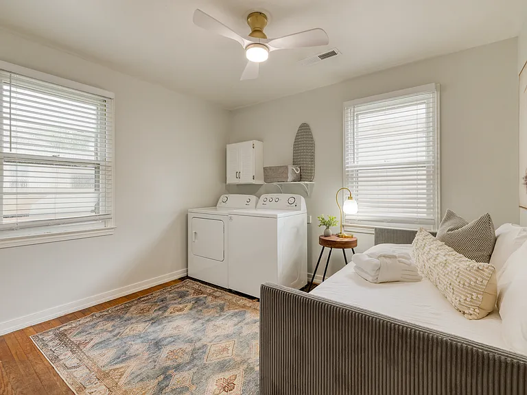 1424 Moultrie St — Photo 16