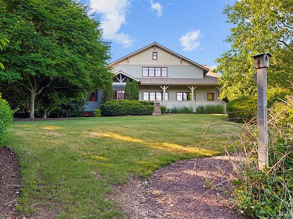 2nd image of 8861 Pleasantview