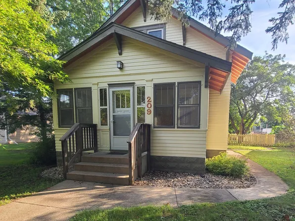 209 4th St W, Canby, MN 56220