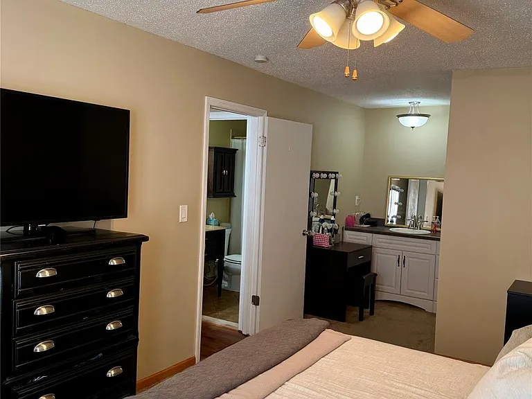 4013 Whispering Hls — Photo 13