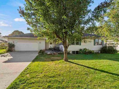 1609 N Iowa Ave, Washington, IA, 52353