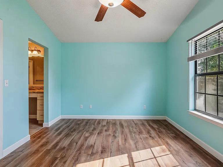 206 Esmond Ct — Photo 30