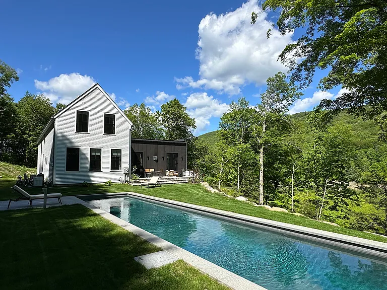 82 Cobble Rd — Photo 17