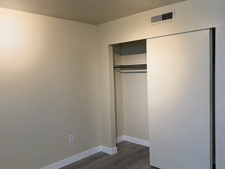 215 E Vidas Ave #5 — Photo 11