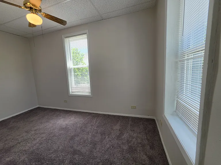 1366 E 58th St #3 — Photo 33