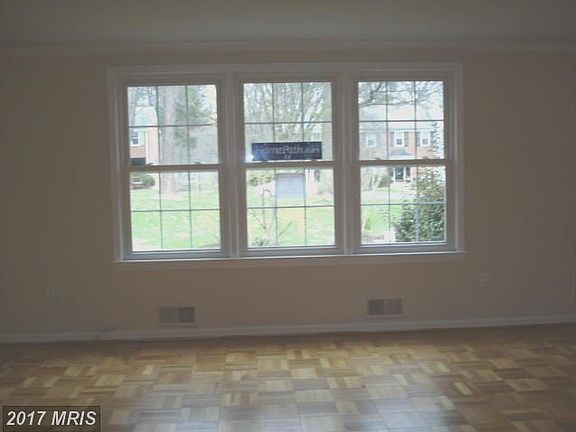 2nd image of 625 Azalea Dr APT 2