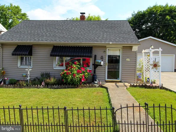 102 Hess Ave, Martinsburg, WV 25404