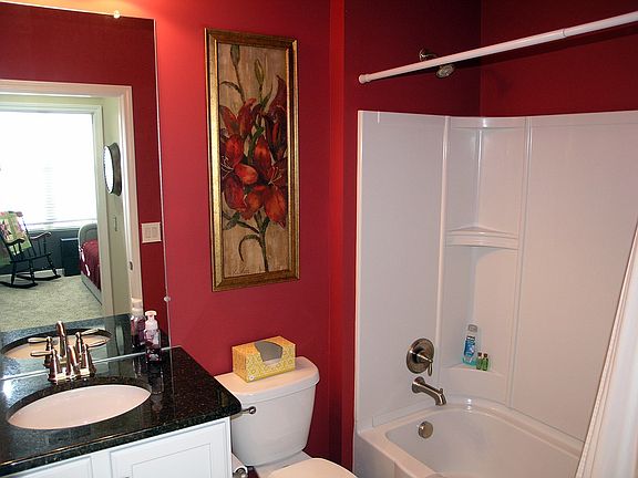 5th image of 9402 Sand Hill Dr