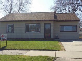 27171 Academy St, Roseville, MI 48066