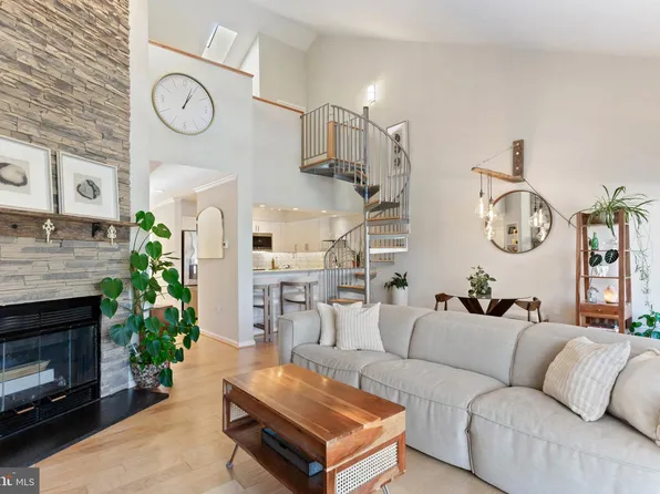 1136 Lake Heron Dr #3B, Annapolis, MD 21403