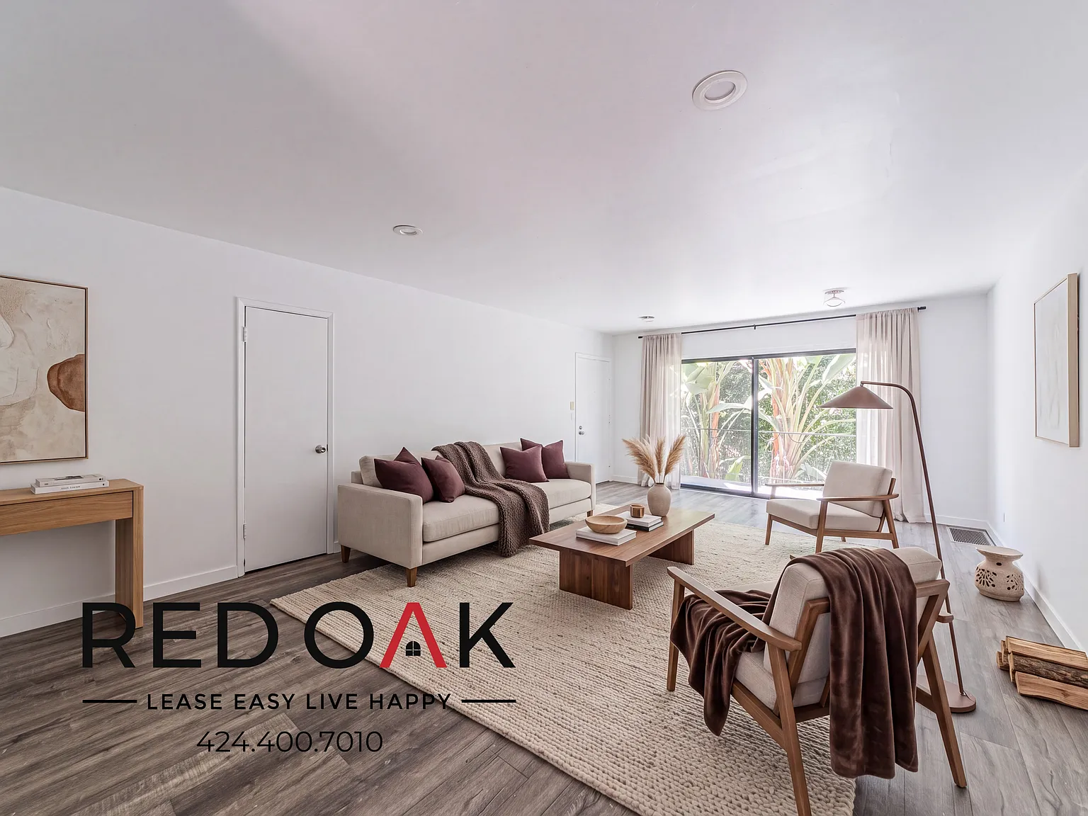Fabulous Two Bedroom with Air Conditioning, Private Balcony, On-Site Laundry, and Available Parki... — Photo 1