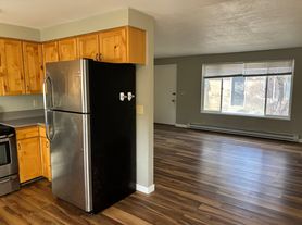 Hill St. Duplexes, 2111