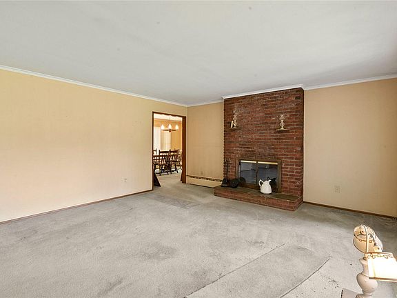 3rd image of 65 Virginia Ave