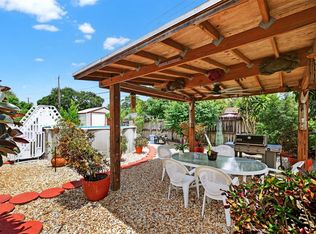 6871 Liberty St, Hollywood, FL 33024