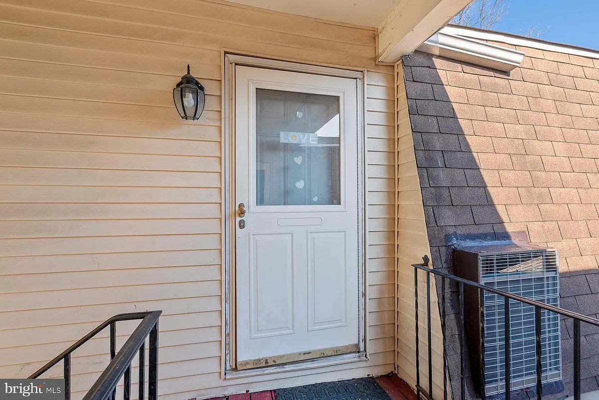 Building Photo - 23 Florence Tollgate Pl #6