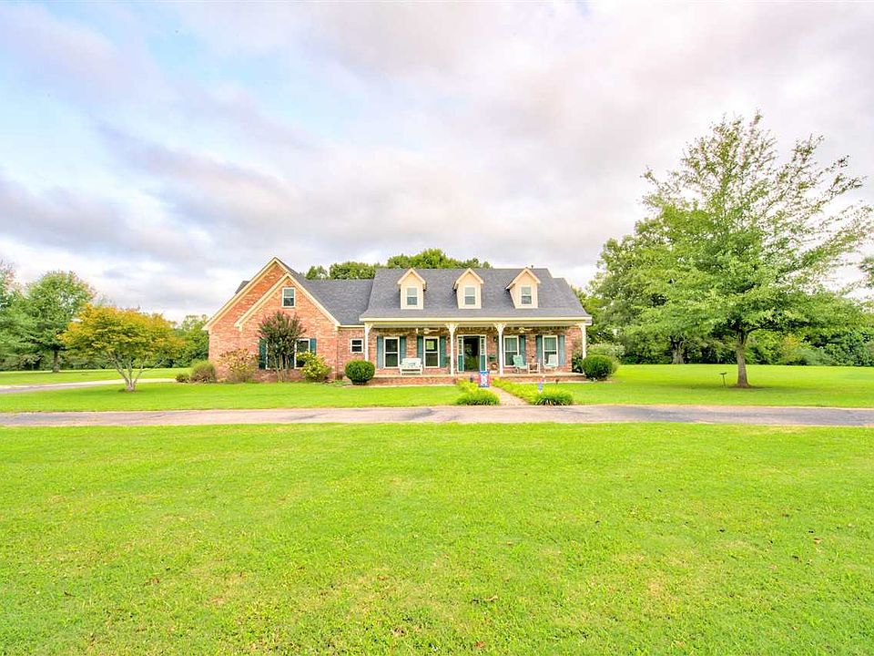 1st image of 1855 Oak Grove Dr