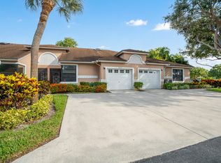 8450 Springlake Dr, Boca Raton, FL 33496