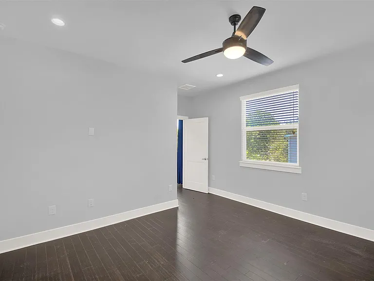 6902 Carver Ave #A — Photo 24