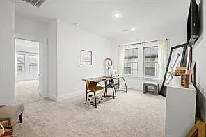 1013 Carnation Dr — Photo 31