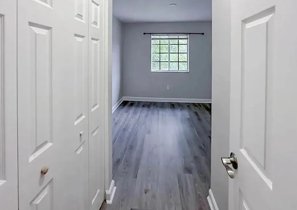 3 bed, 1437 sqft, $2,300 — Photo 4