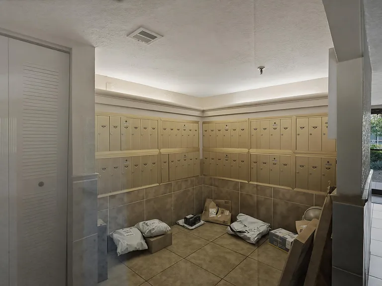 825 Egret Cir #104 — Photo 26