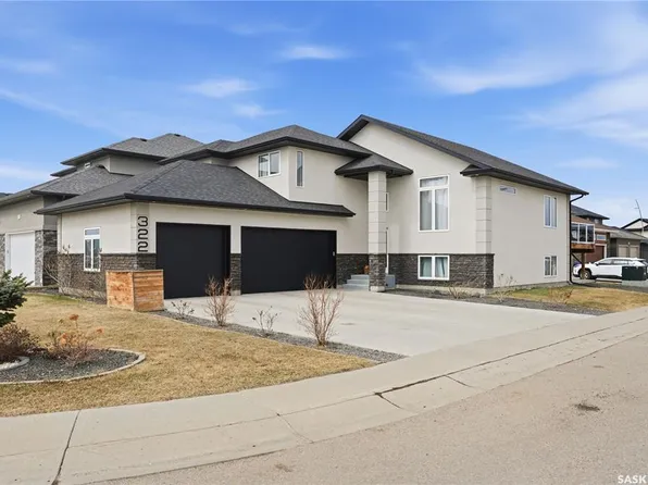 322 Glacial Shores MANOR, Saskatoon, SK S7S 1N1