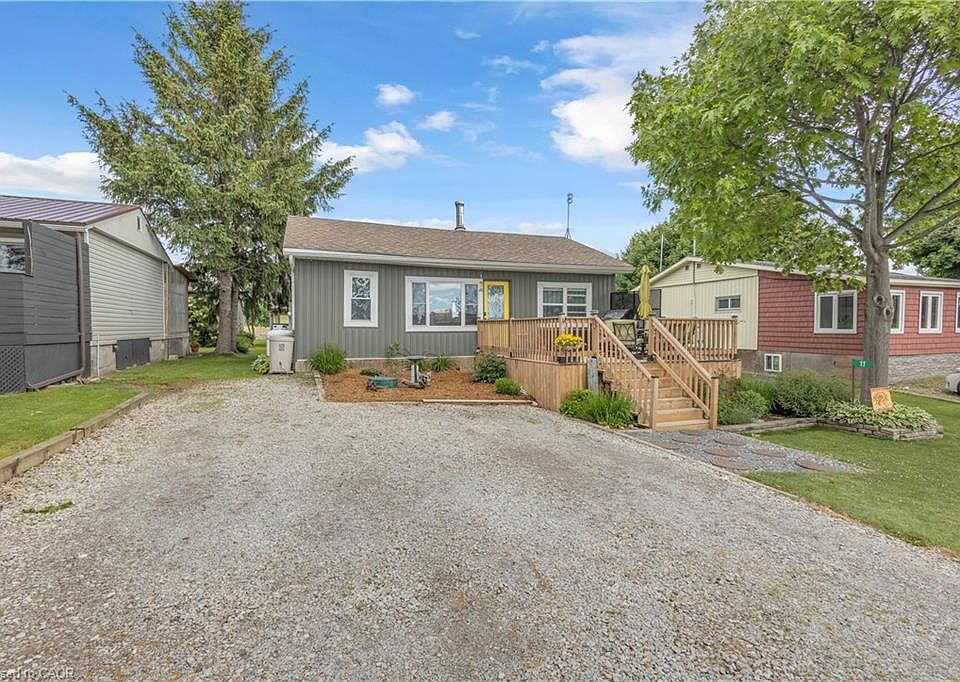 1st image of 11 Cove Ln