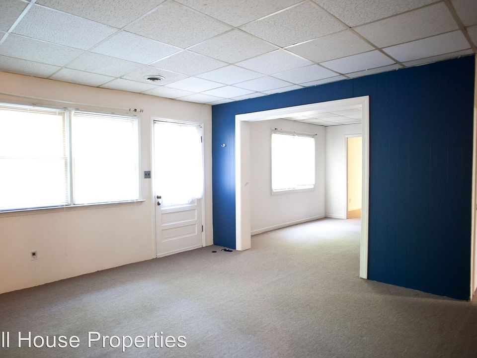 1st image of 208B Greene St