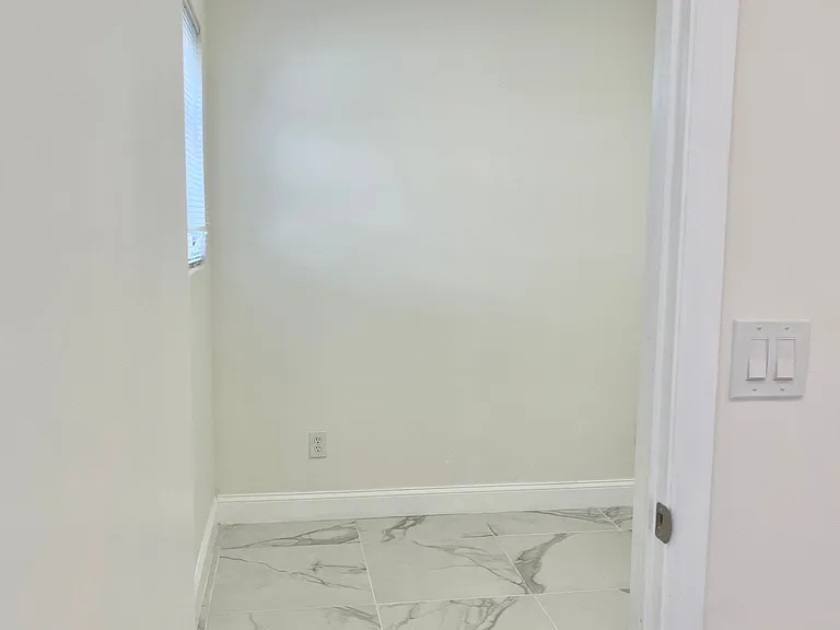5330 SW 5th St #1 — Photo 5