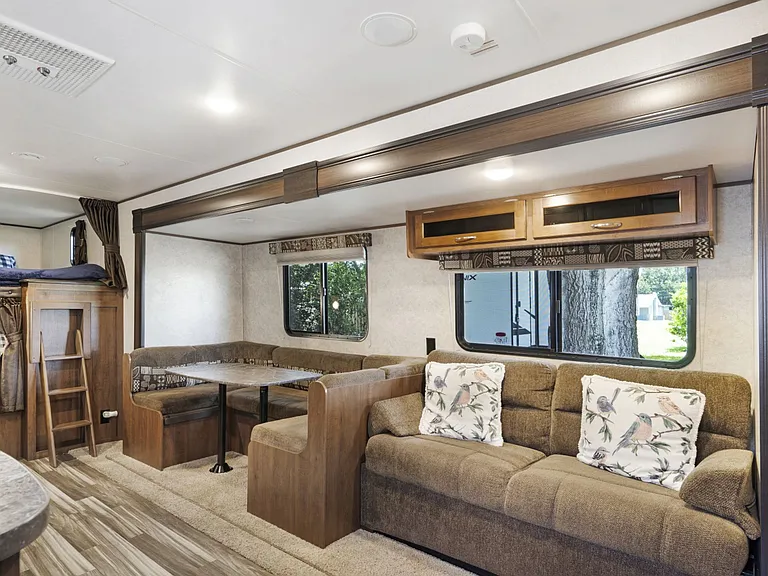 1012 Gary Ave — Photo 4