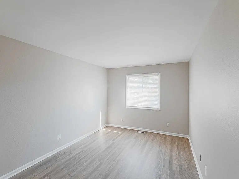 The Jefferson Apartments — Photo 206