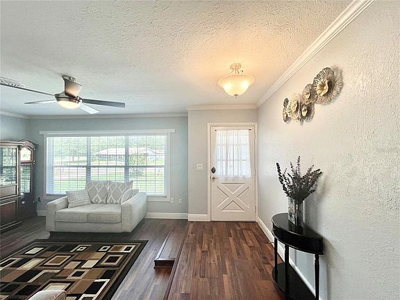 3rd image of 4218 SE 14TH PLACE