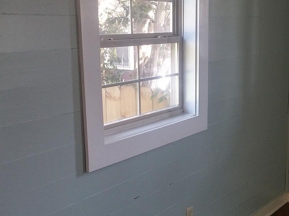 5th image of 913 Louisa Ave