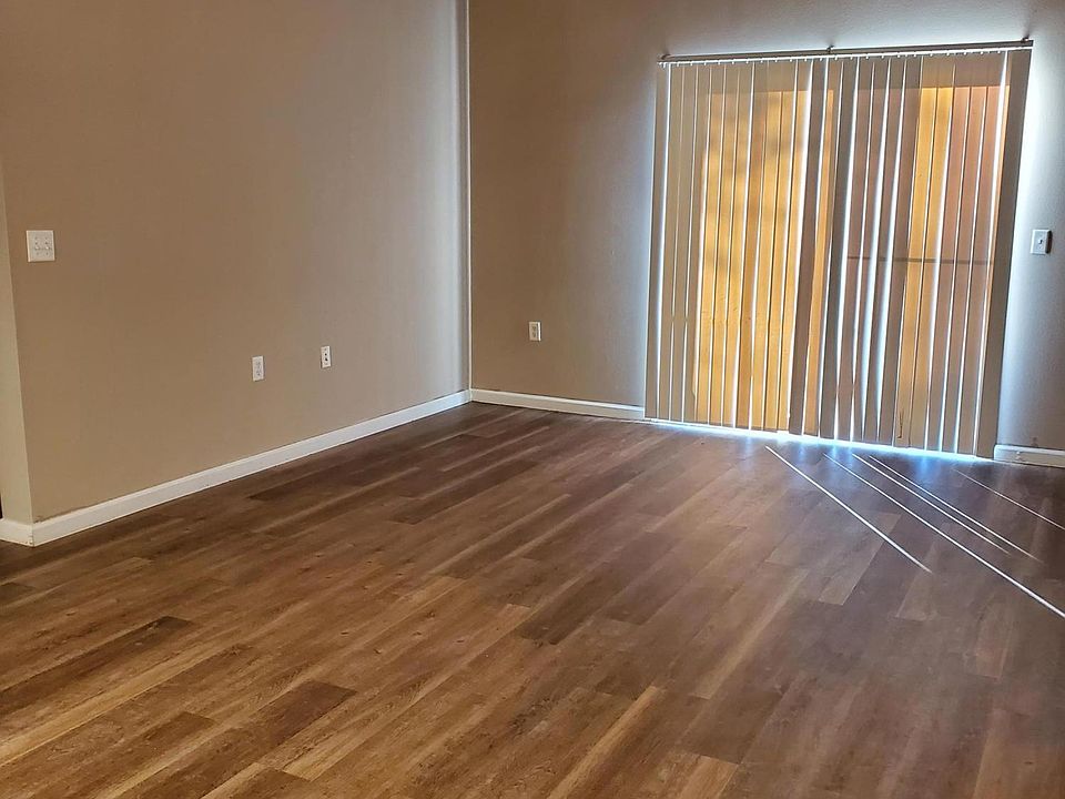 1st image of 5051 Playpen Dr #5-1