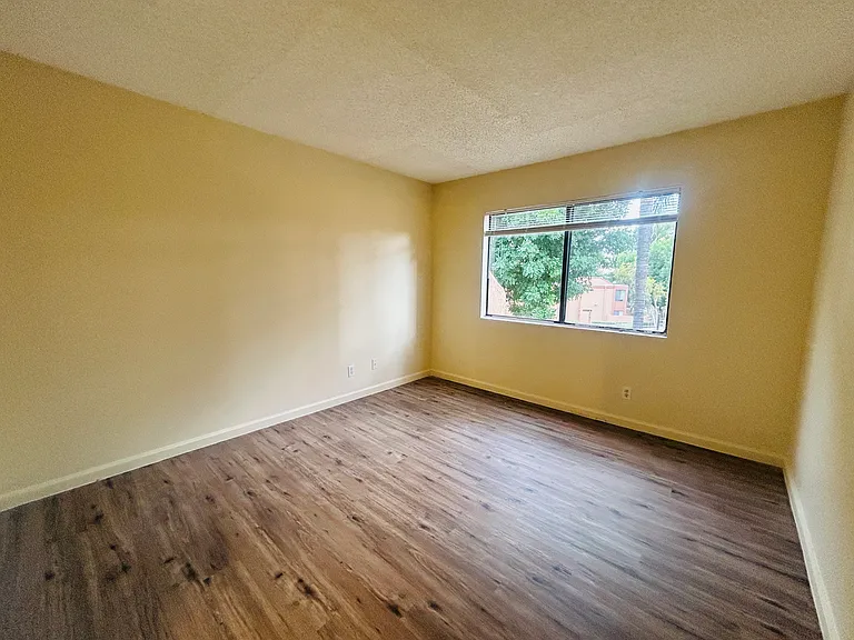 1480 W Edgehill Rd #52 — Photo 26