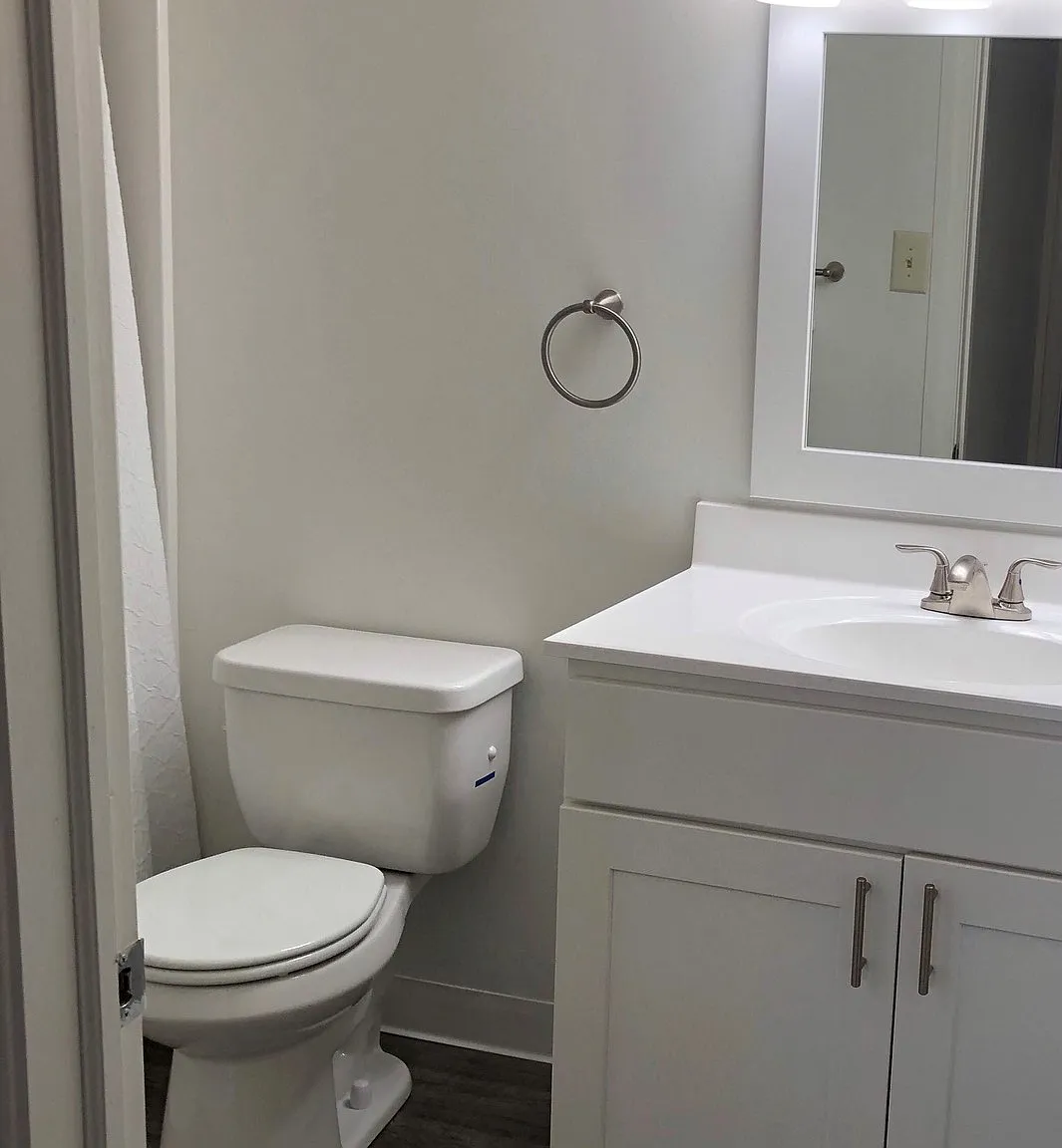Hanover Apartments — Photo 3