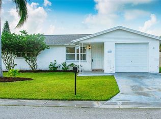 3332 Garfield Dr, Holiday, FL 34691