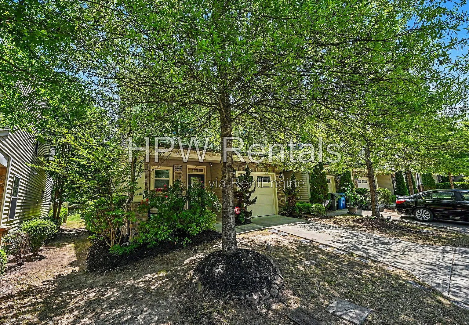 3 bed, 2.5 bath, 1987 sqft, $2,100 — Photo 1