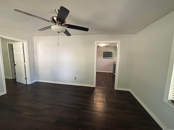 5th image of 808 W Hazel St