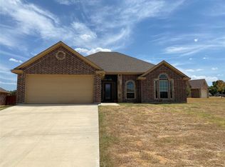 2300 Springhill Ct, Mineral Wells, TX 76067