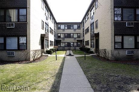 1st image of 1917 W Touhy Ave APT 5