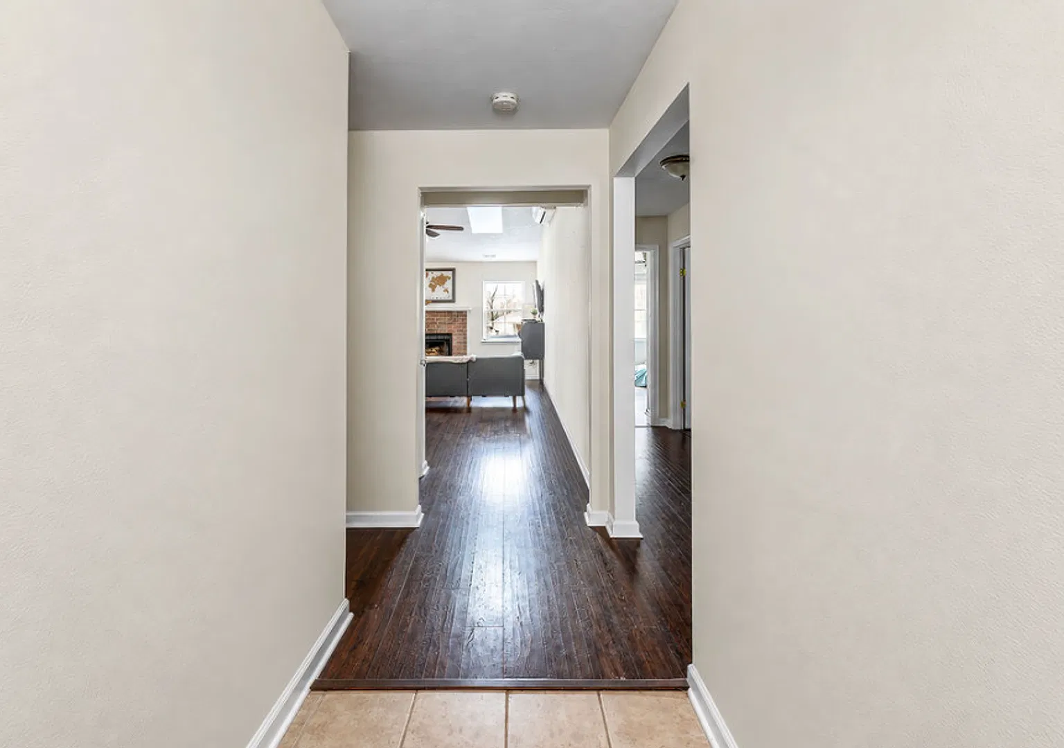 3 Bed 2 Bath Single Family in Virginia Beach — Photo 2