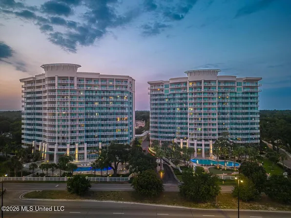 2230 Beach Dr APT 702, Gulfport, MS 39507
